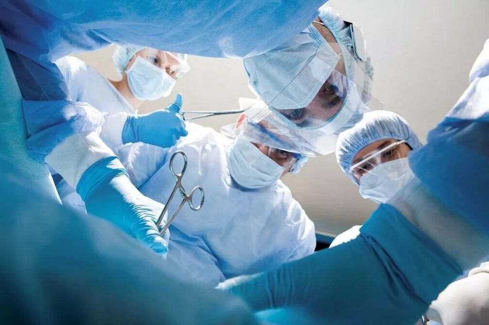 ចំពោះជំងឺ osteochondrosis thoracic ស្មុគស្មាញការវះកាត់ត្រូវបានអនុវត្ត